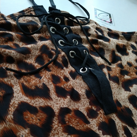 Leopard print lace bodysuit. - Picture 2 of 8